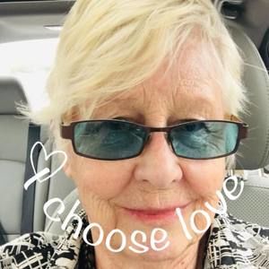 Meet your Posher, Beverly